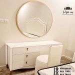 ⁦غرفة نوم فيكتورية كلاسيكية باللون الكريمي⁩ - الصورة ⁦4⁩